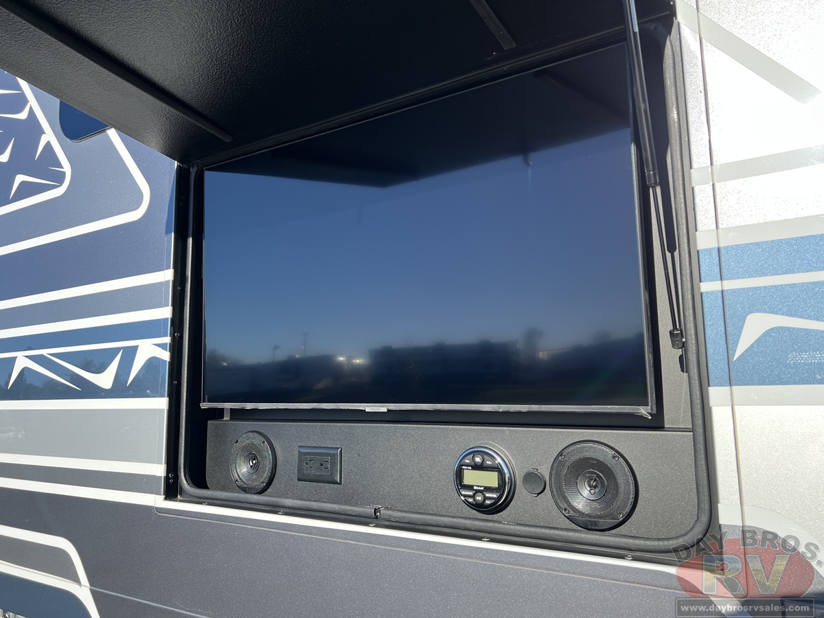 2025 Entegra Coach Accolade XL 37L Motorhome