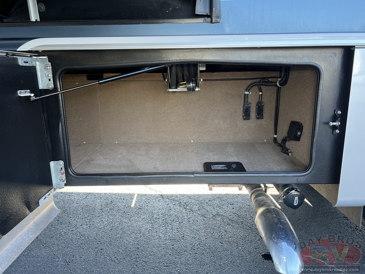 2025 Entegra Coach Accolade XL 37L Motorhome