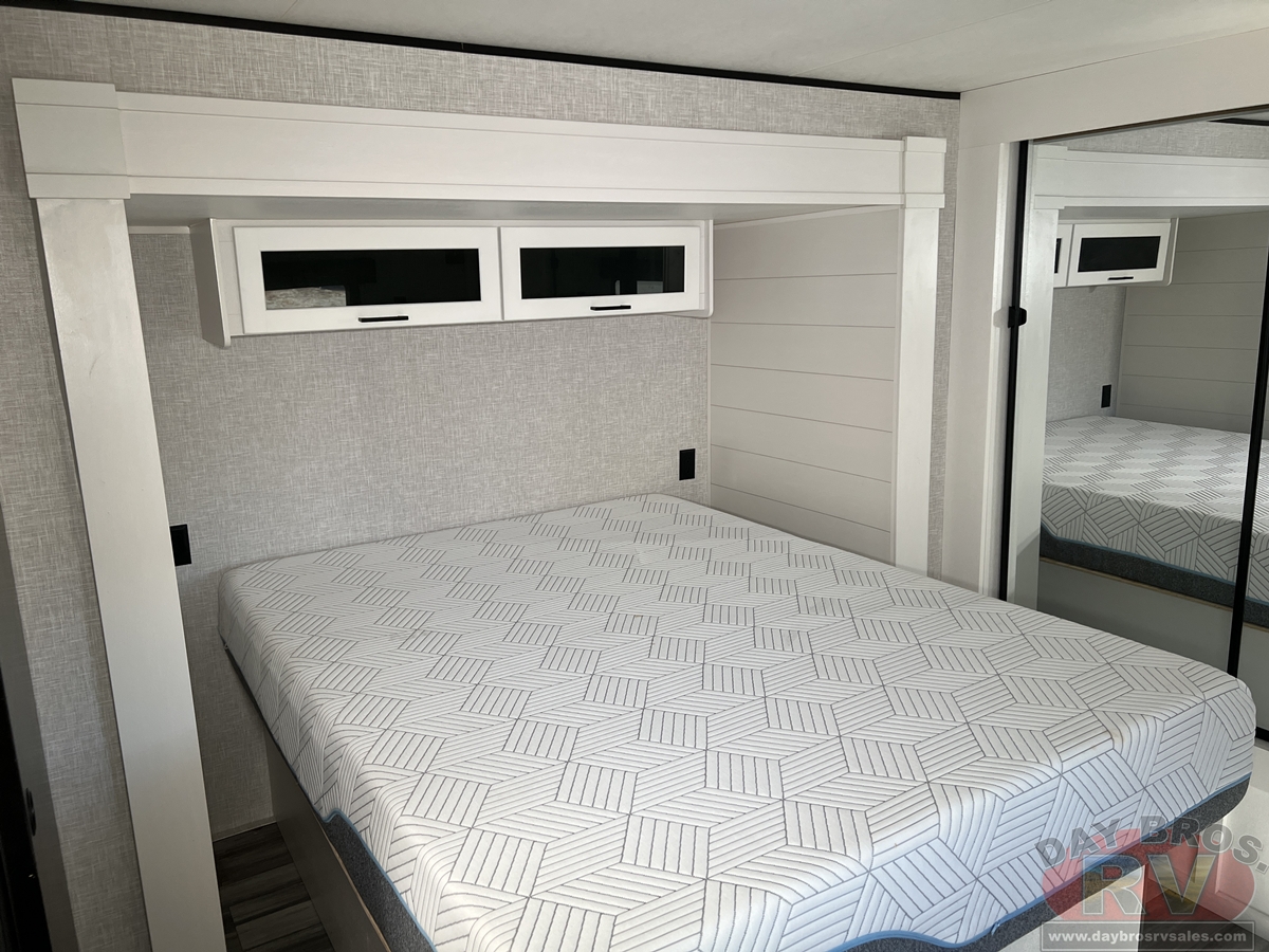 2025 Jayco Jay Flight SLX 290RKS Travel Trailer