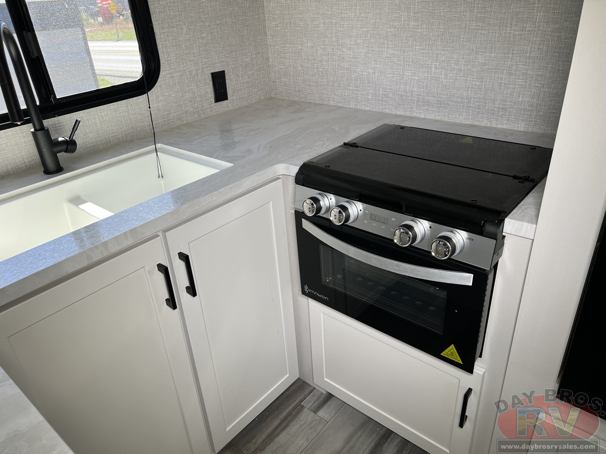 2025 Jayco Jay Flight SLX 290RKS Travel Trailer